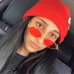 Meet your Posher, Monique